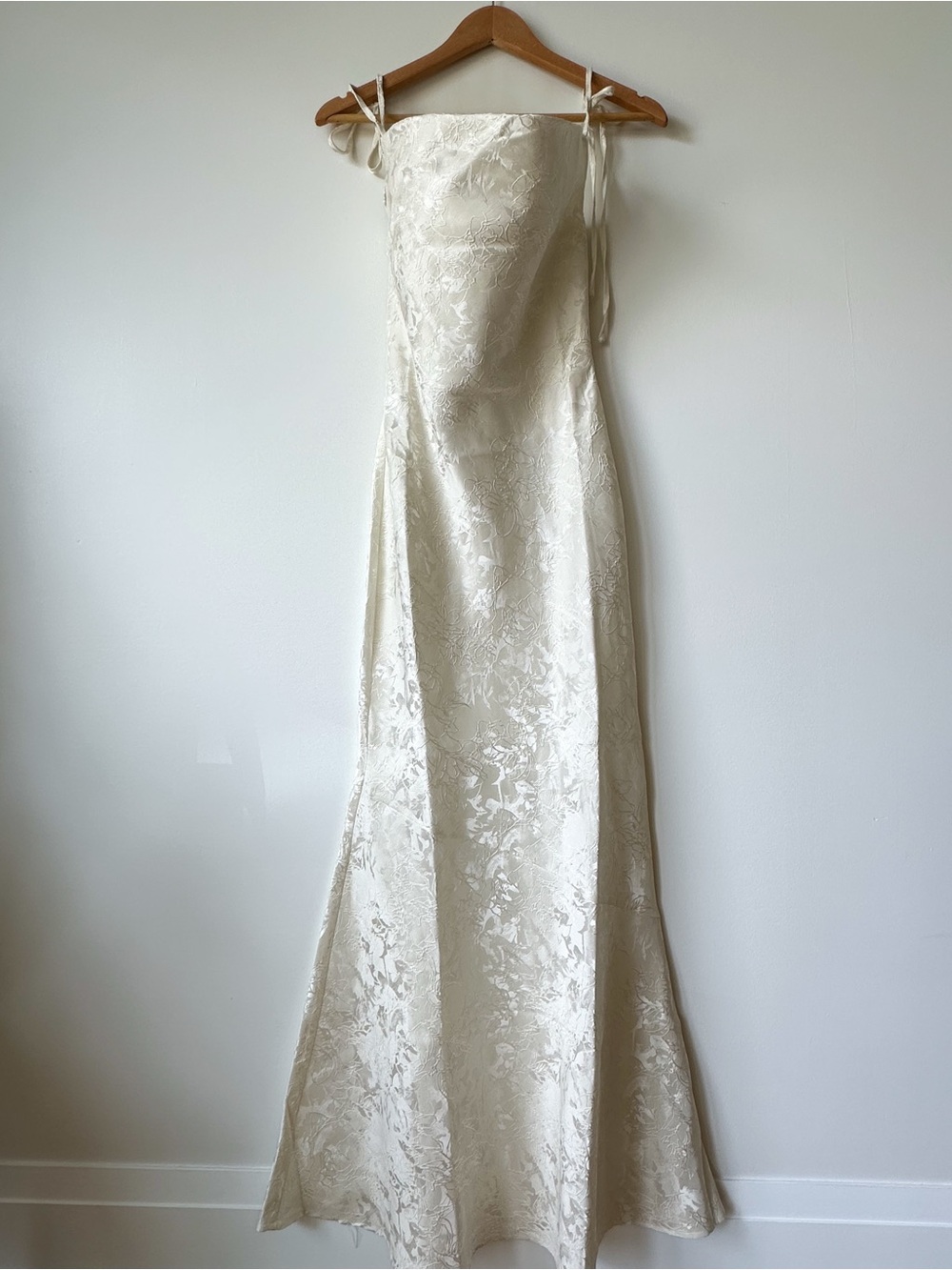 NWT Babyboo Whitney Maxi Dress in Ivory - Size S